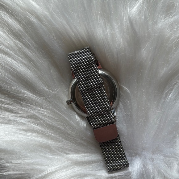 Vivani Design Silver Mesh Watch - Picture 3 of 3